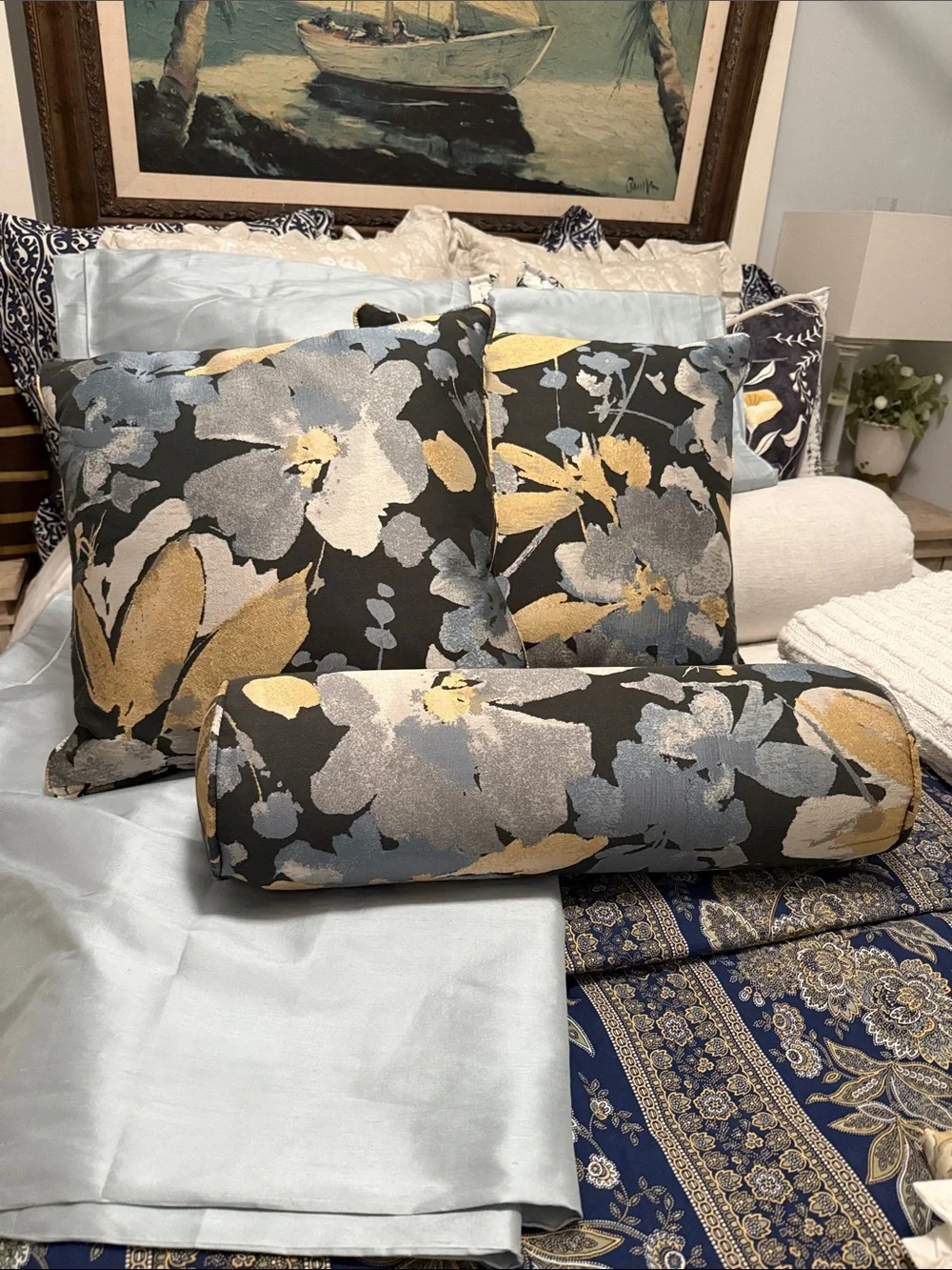 Ethan Allen set 3 custom pillows 18”x18” and bolster